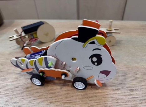 电刷小车工作坊